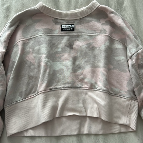 Adidas Pink Camo Cropped Sweatshirt - Picture 6 of 9